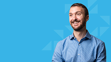 Public sector employee Ashley, Economic Advisor